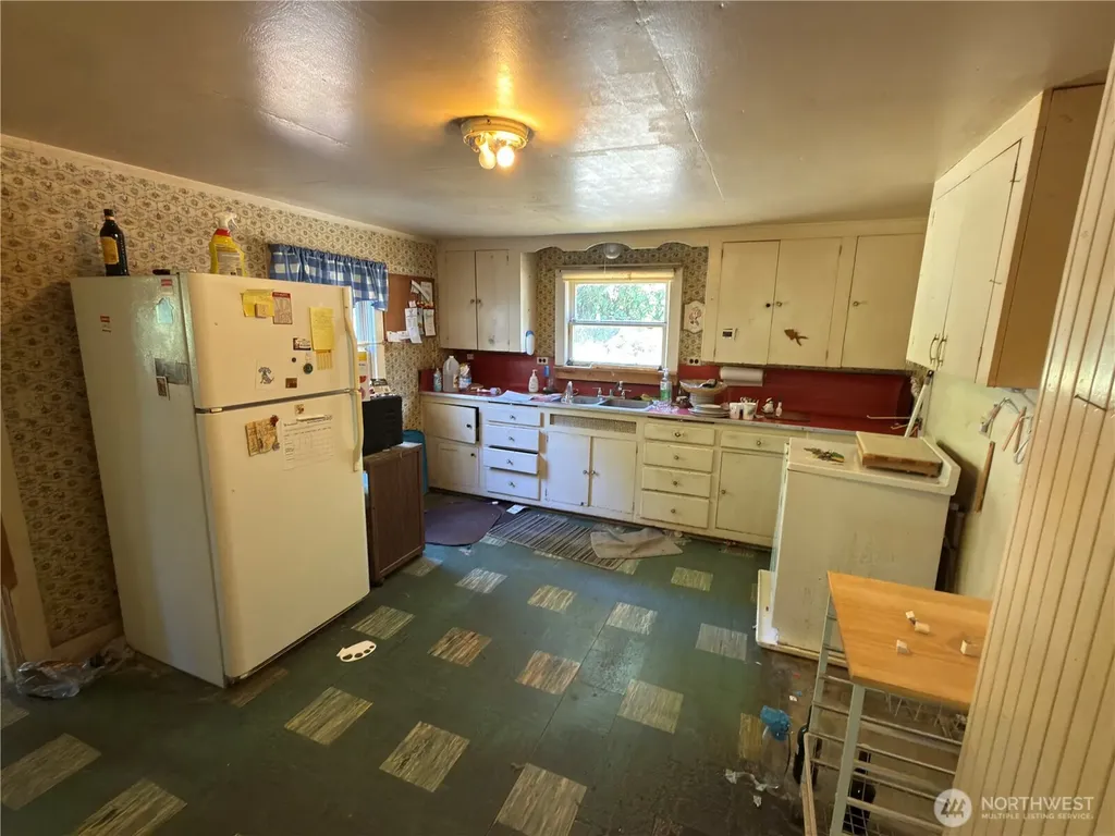 4411 Pacific Way Longview WA 98632