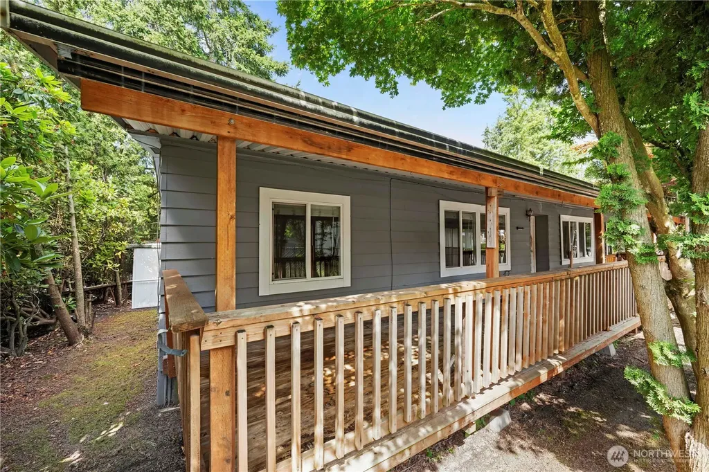 7701 Hardeson Road Everett WA 98203