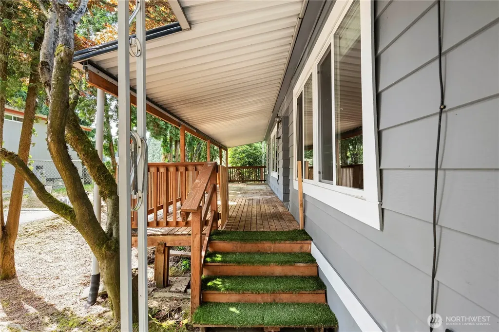 7701 Hardeson Road Everett WA 98203