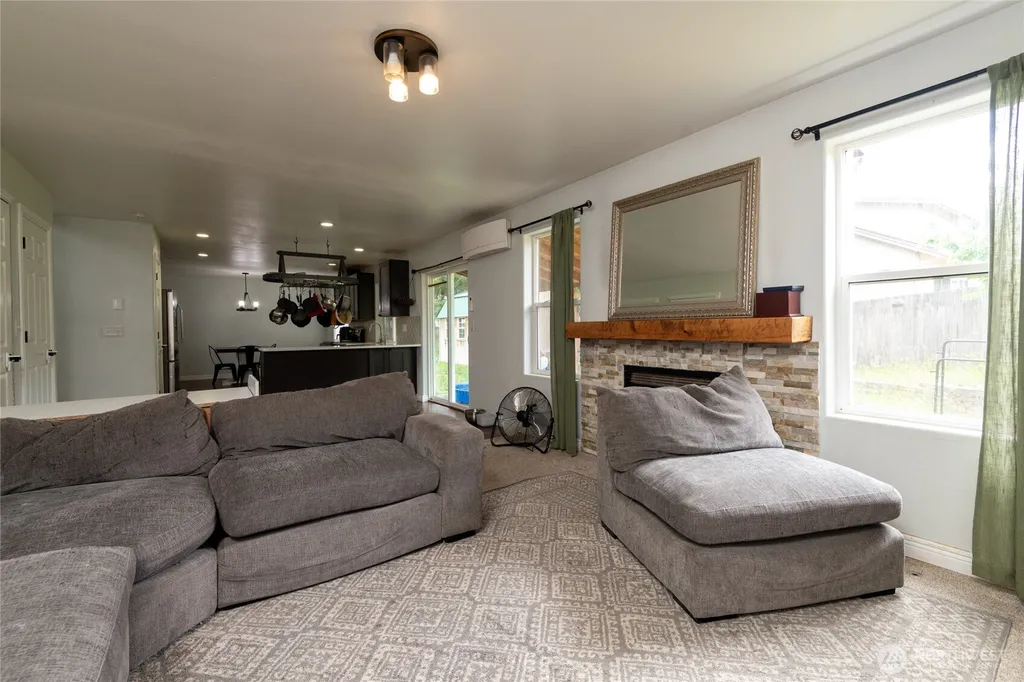 11994 Mayfair Avenue SW Port Orchard WA 98367