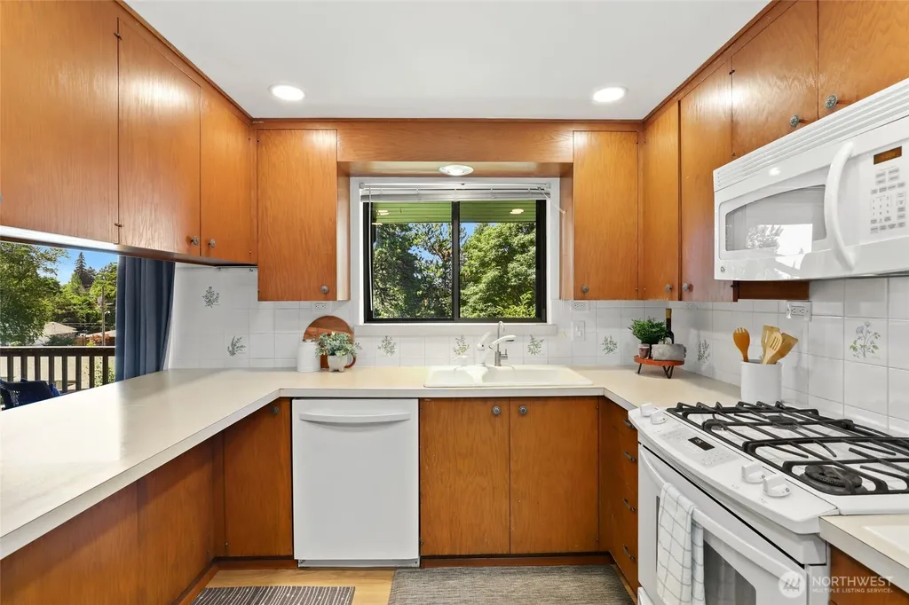 3118 Sylvan Drive W University Place WA 98466