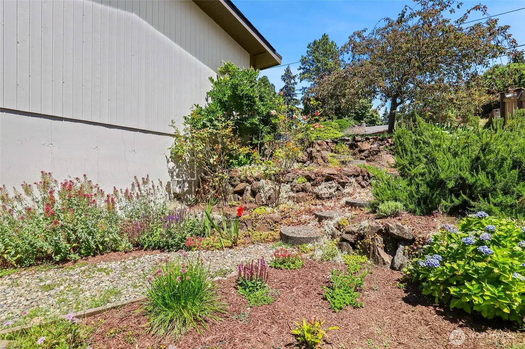 3118 Sylvan Drive W University Place WA 98466