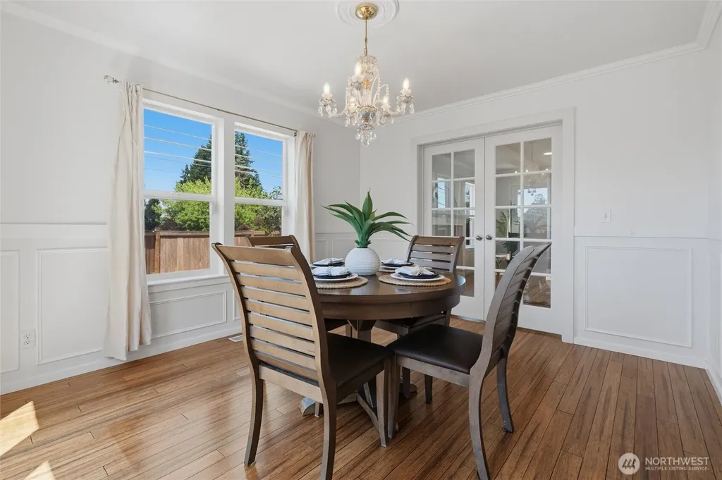 1601 NE Sarai Court Bremerton WA 98310