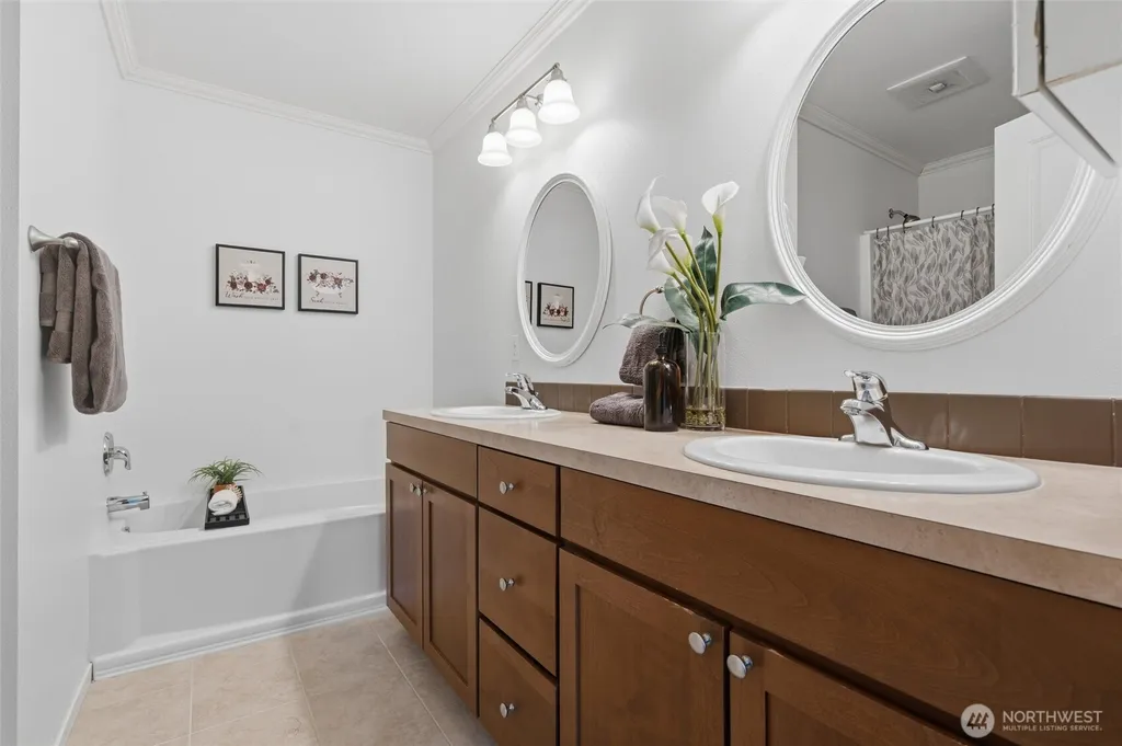 1601 NE Sarai Court Bremerton WA 98310