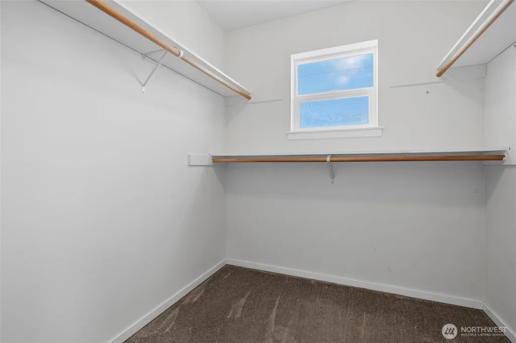 1601 NE Sarai Court Bremerton WA 98310
