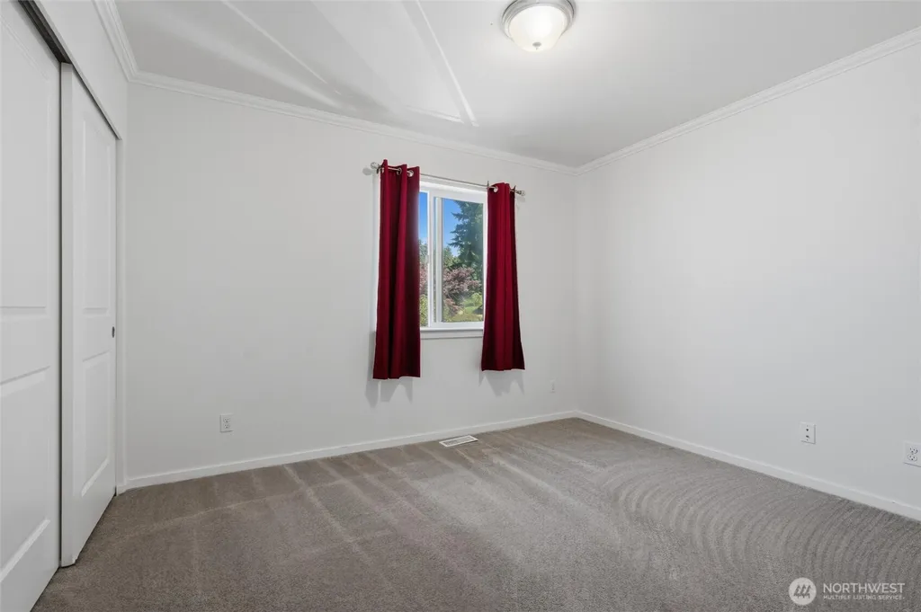 1601 NE Sarai Court Bremerton WA 98310