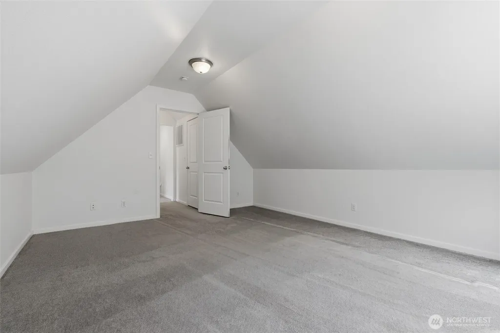 1601 NE Sarai Court Bremerton WA 98310
