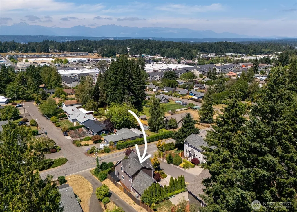 1601 NE Sarai Court Bremerton WA 98310
