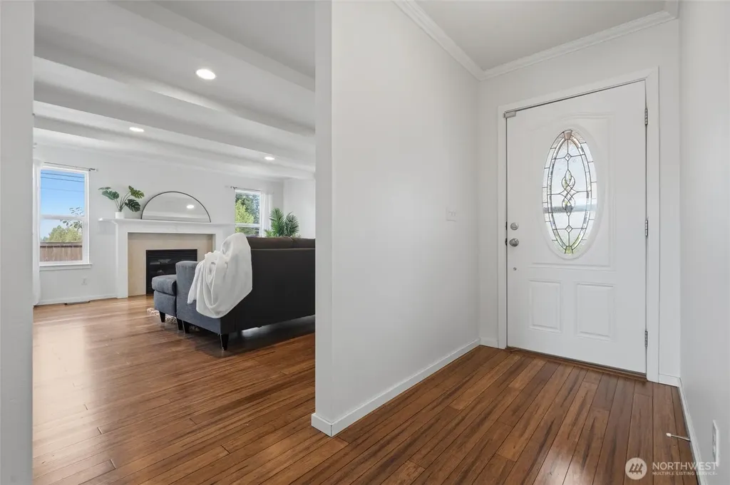 1601 NE Sarai Court Bremerton WA 98310