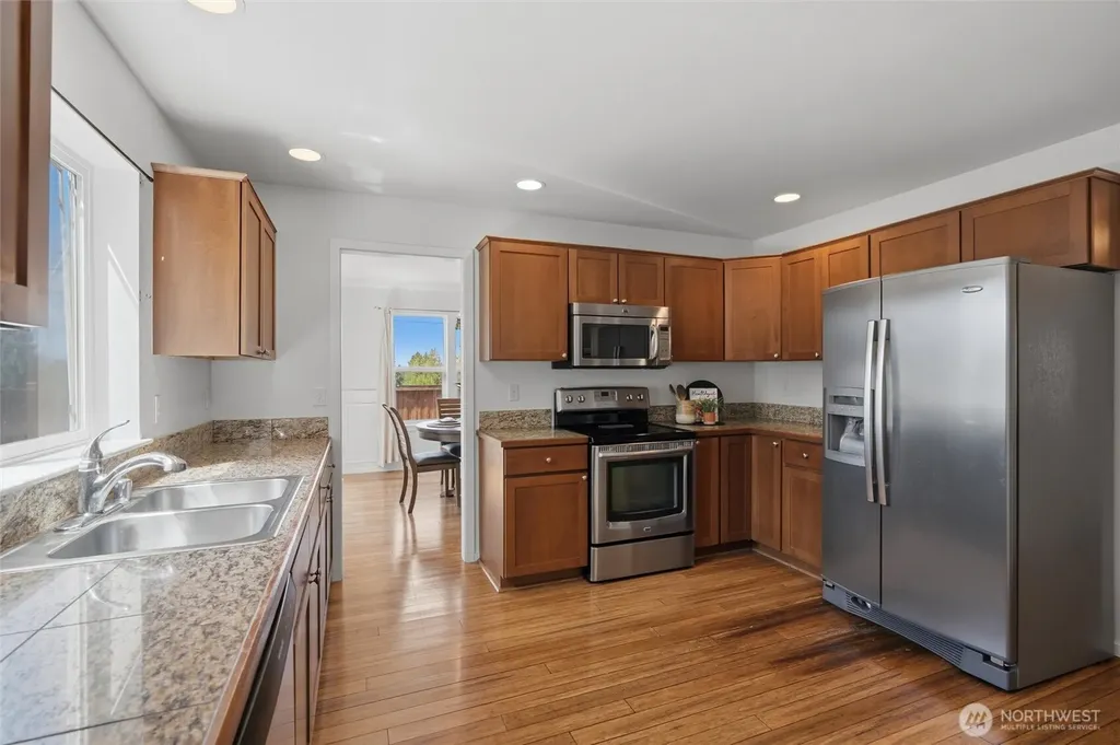 1601 NE Sarai Court Bremerton WA 98310