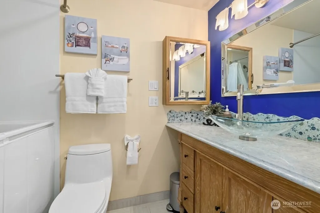 19803 Ashworth Avenue N Shoreline WA 98133