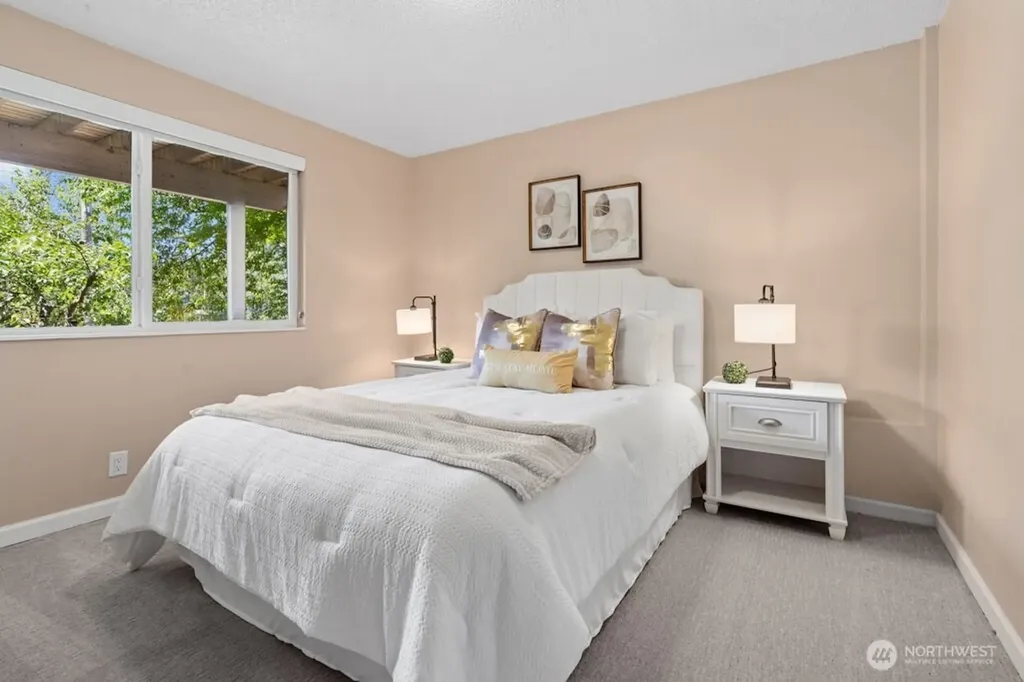 19803 Ashworth Avenue N Shoreline WA 98133