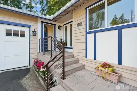 19803 Ashworth Avenue N Shoreline WA 98133