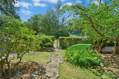 19803 Ashworth Avenue N Shoreline WA 98133