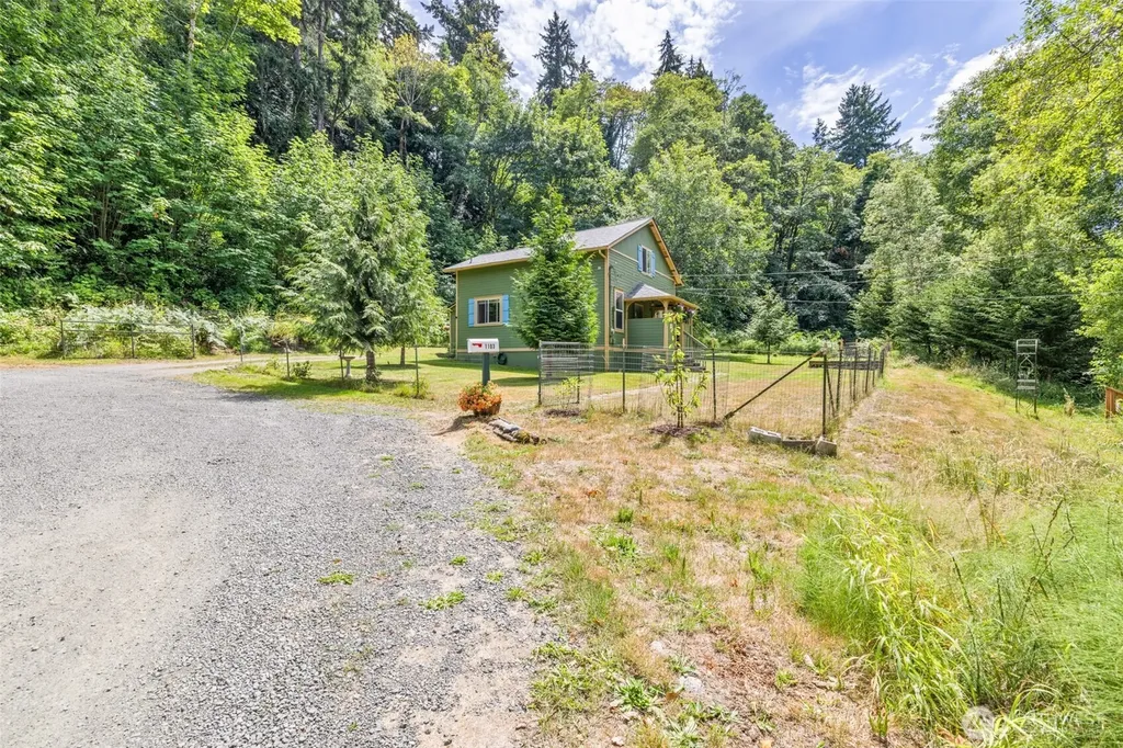 1103 S Valley Street Port Angeles WA 98362