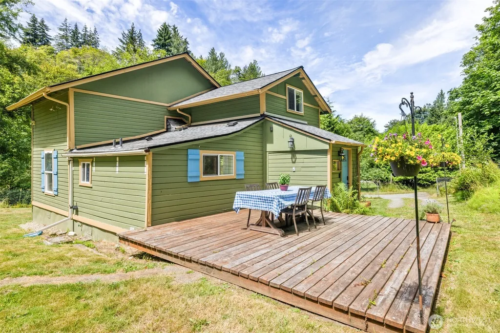 1103 S Valley Street Port Angeles WA 98362