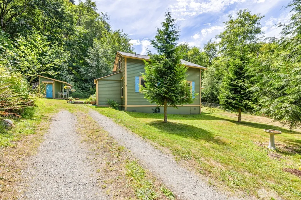 1103 S Valley Street Port Angeles WA 98362