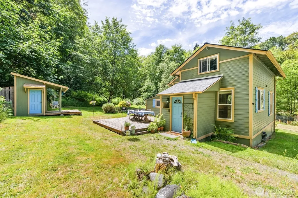 1103 S Valley Street Port Angeles WA 98362