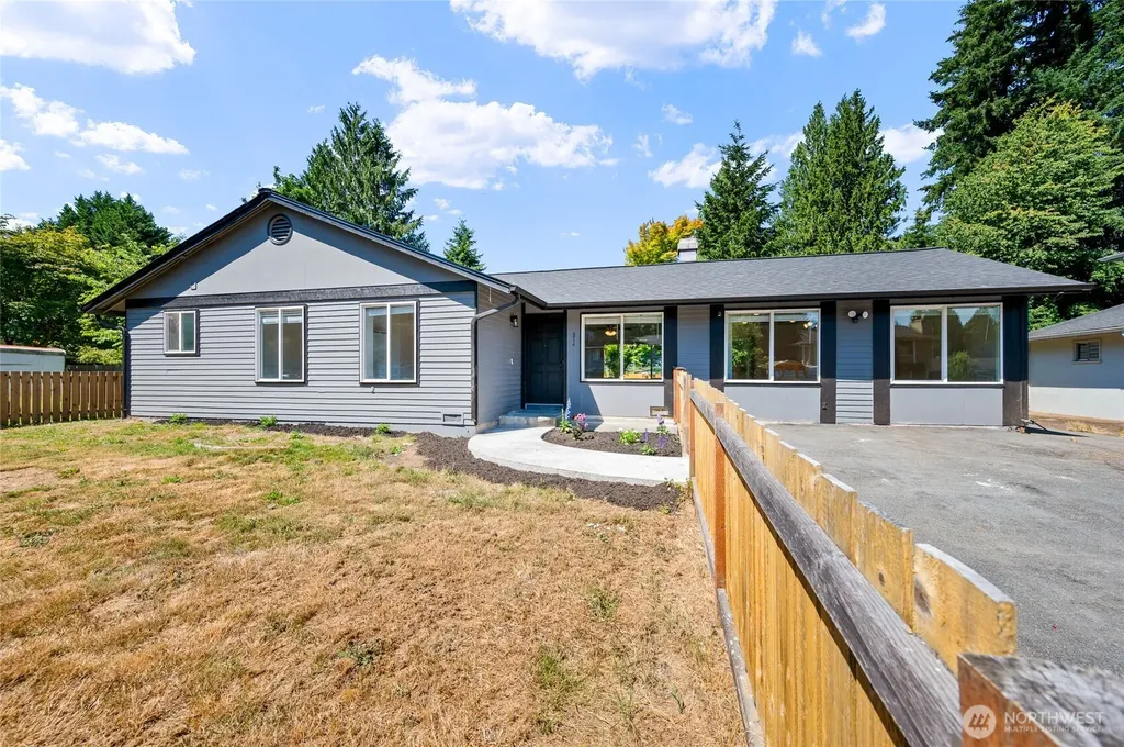 6914 21st Drive NE Marysville WA 98271