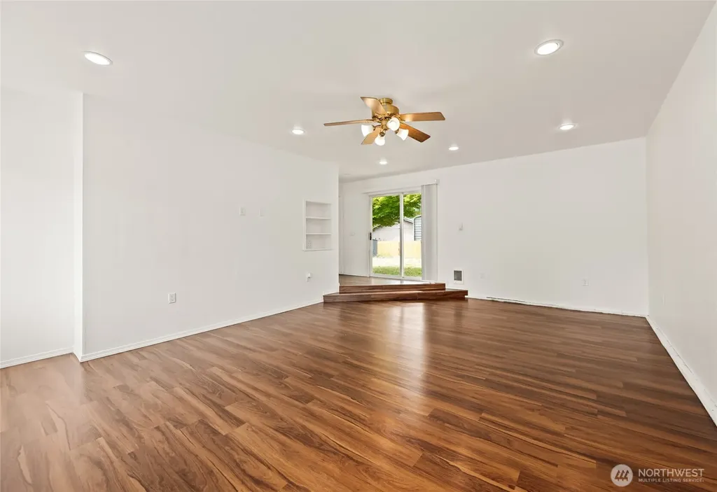 6914 21st Drive NE Marysville WA 98271
