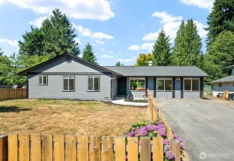 6914 21st Drive NE Marysville WA 98271