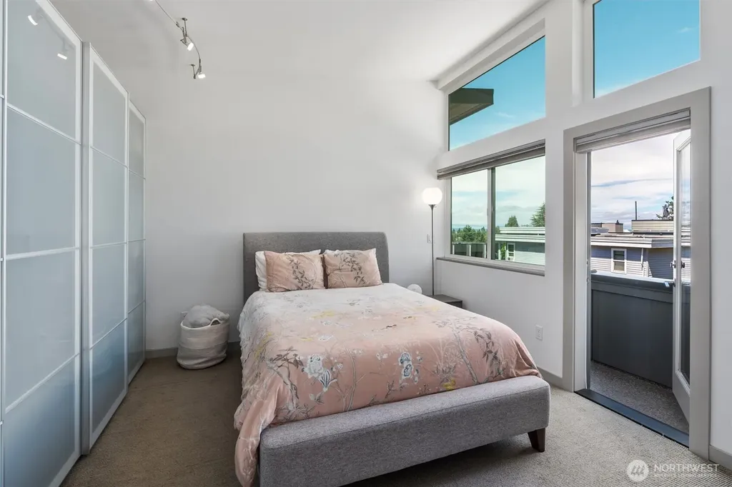 7016 California Avenue SW Seattle WA 98136