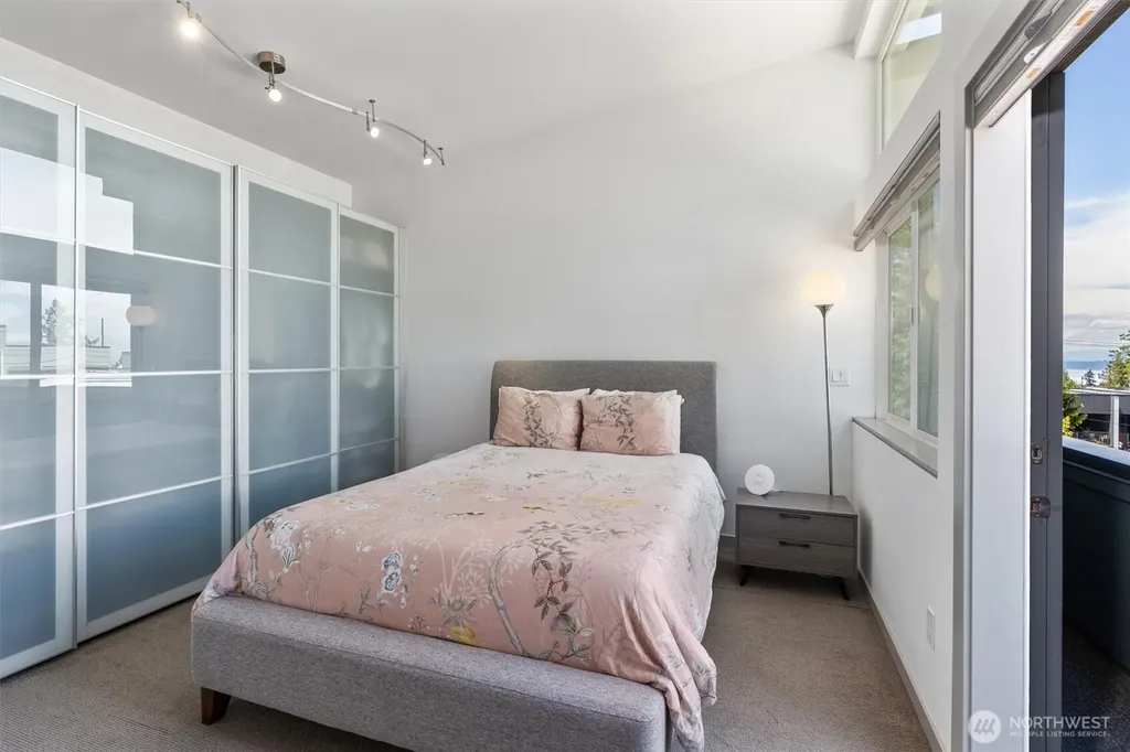 7016 California Avenue SW Seattle WA 98136