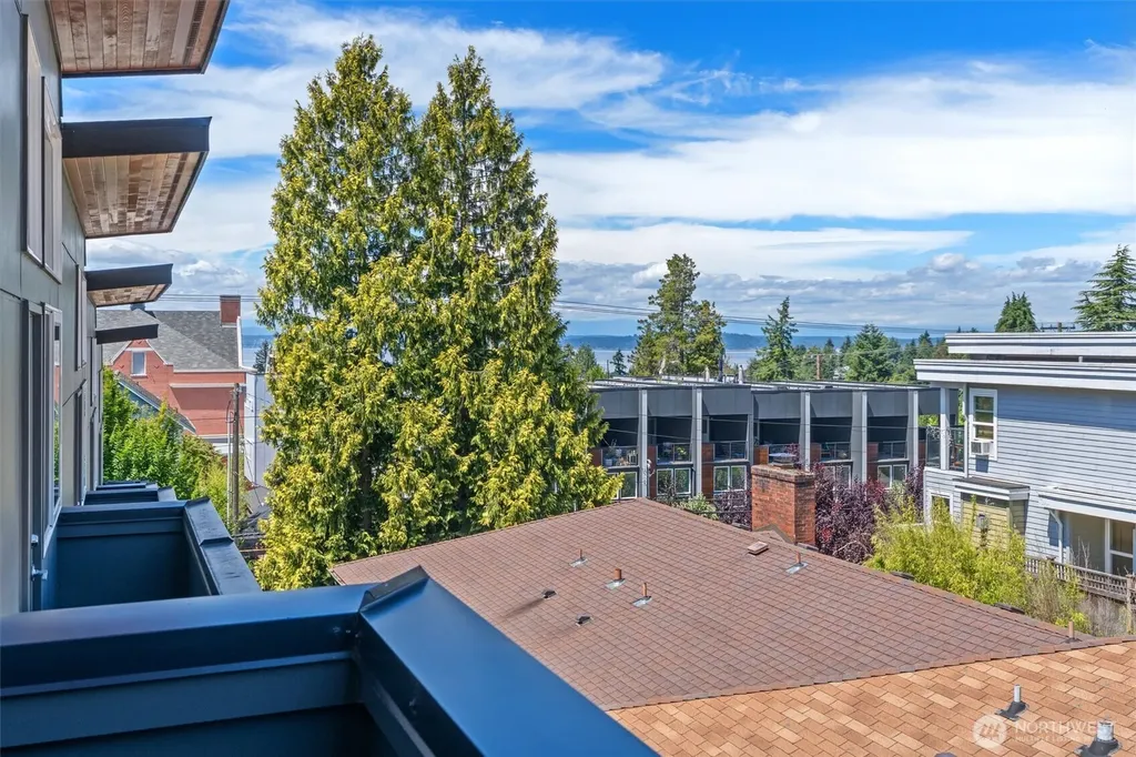 7016 California Avenue SW Seattle WA 98136