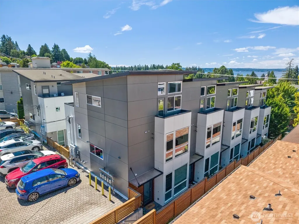 7016 California Avenue SW Seattle WA 98136