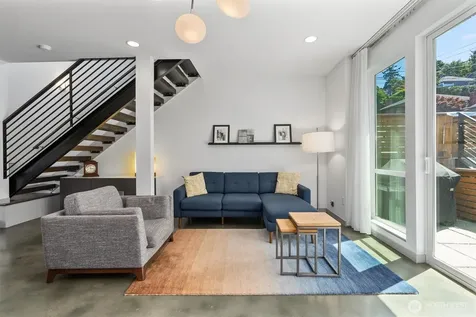 7016 California Avenue SW Seattle WA 98136