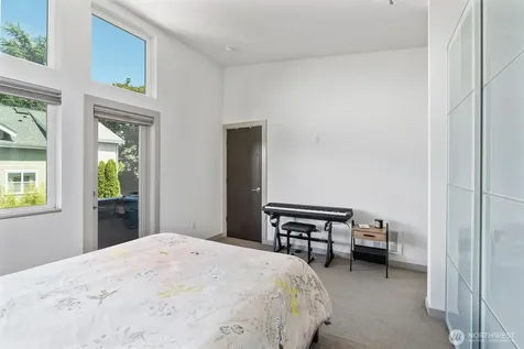 7016 California Avenue SW Seattle WA 98136