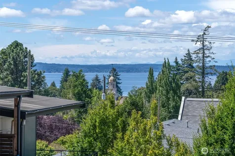 7016 California Avenue SW Seattle WA 98136
