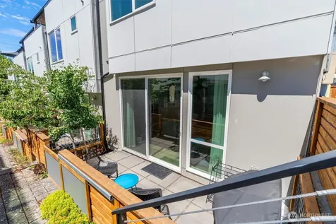7016 California Avenue SW Seattle WA 98136