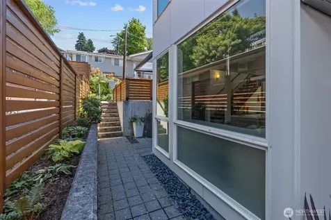 7016 California Avenue SW Seattle WA 98136