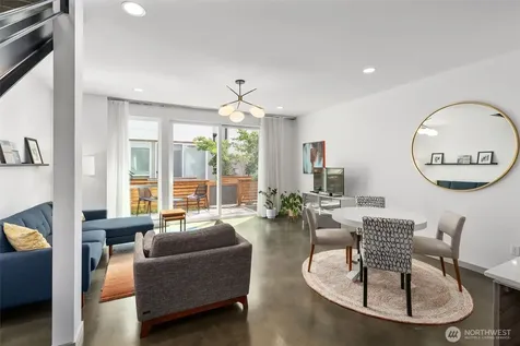 7016 California Avenue SW Seattle WA 98136