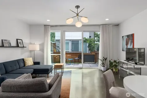 7016 California Avenue SW Seattle WA 98136
