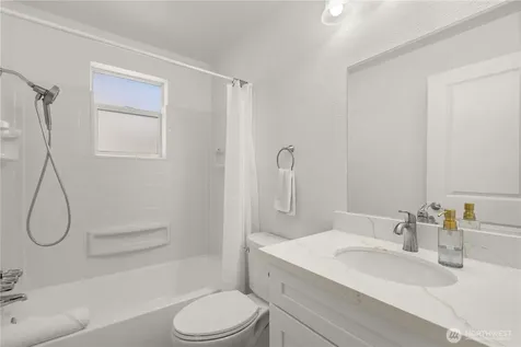 617 140th Street S Tacoma WA 98444