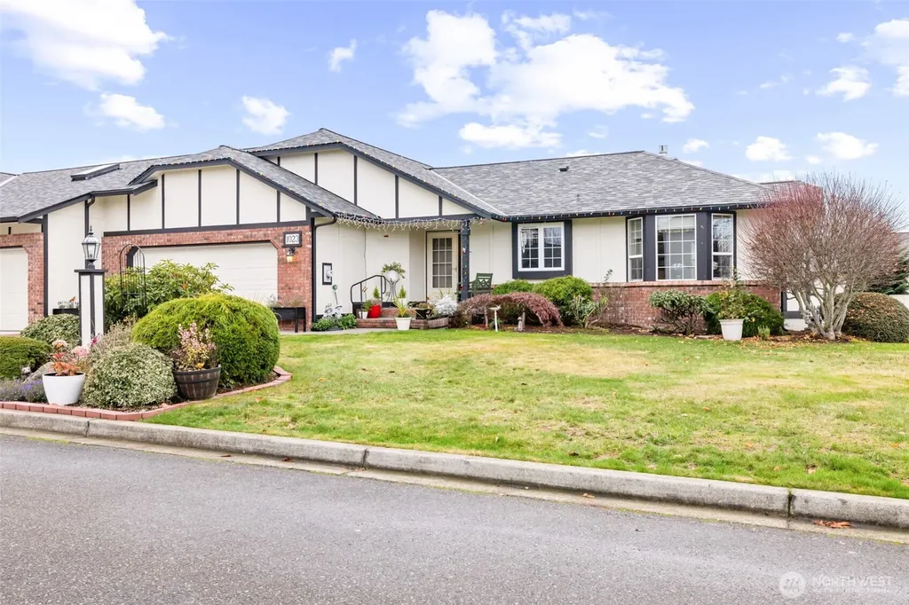 1023 Littlejohn Way Sequim WA 98382