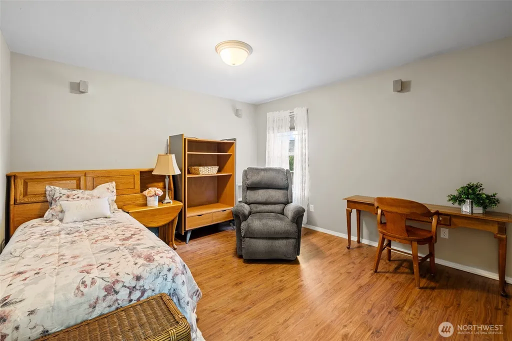 1023 Littlejohn Way Sequim WA 98382