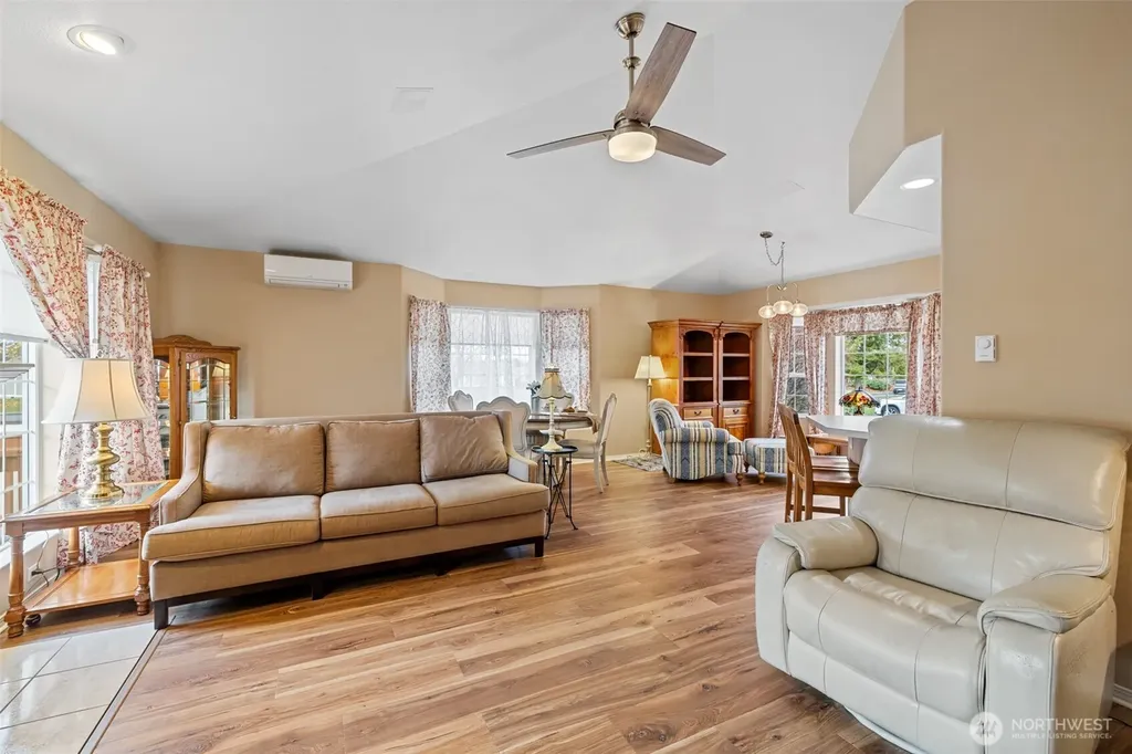 1023 Littlejohn Way Sequim WA 98382