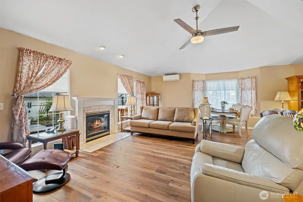1023 Littlejohn Way Sequim WA 98382