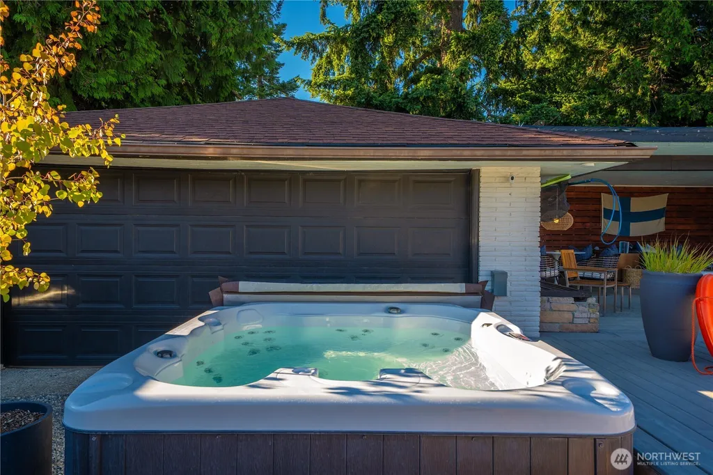 1636 S 260th Street Des Moines WA 98198