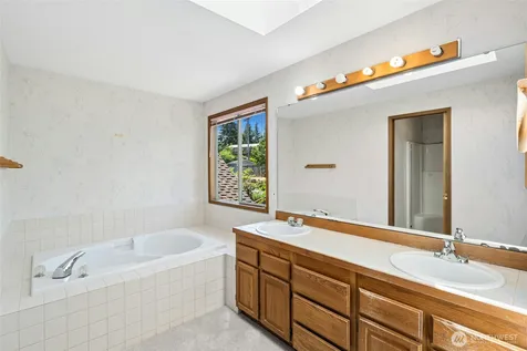 2752 SW 343rd Place Federal Way WA 98023