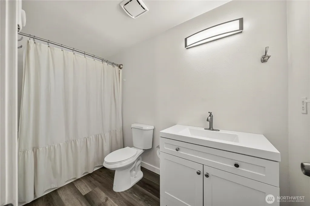 9200 Applegate Loop SW Rochester WA 98579