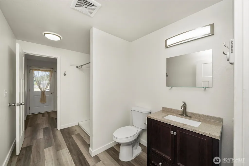 9200 Applegate Loop SW Rochester WA 98579