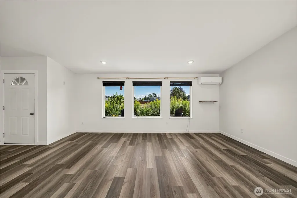 9200 Applegate Loop SW Rochester WA 98579