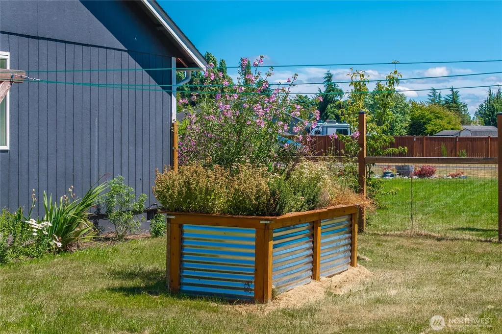 9200 Applegate Loop SW Rochester WA 98579
