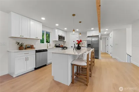 529 S 302nd Street Federal Way WA 98003