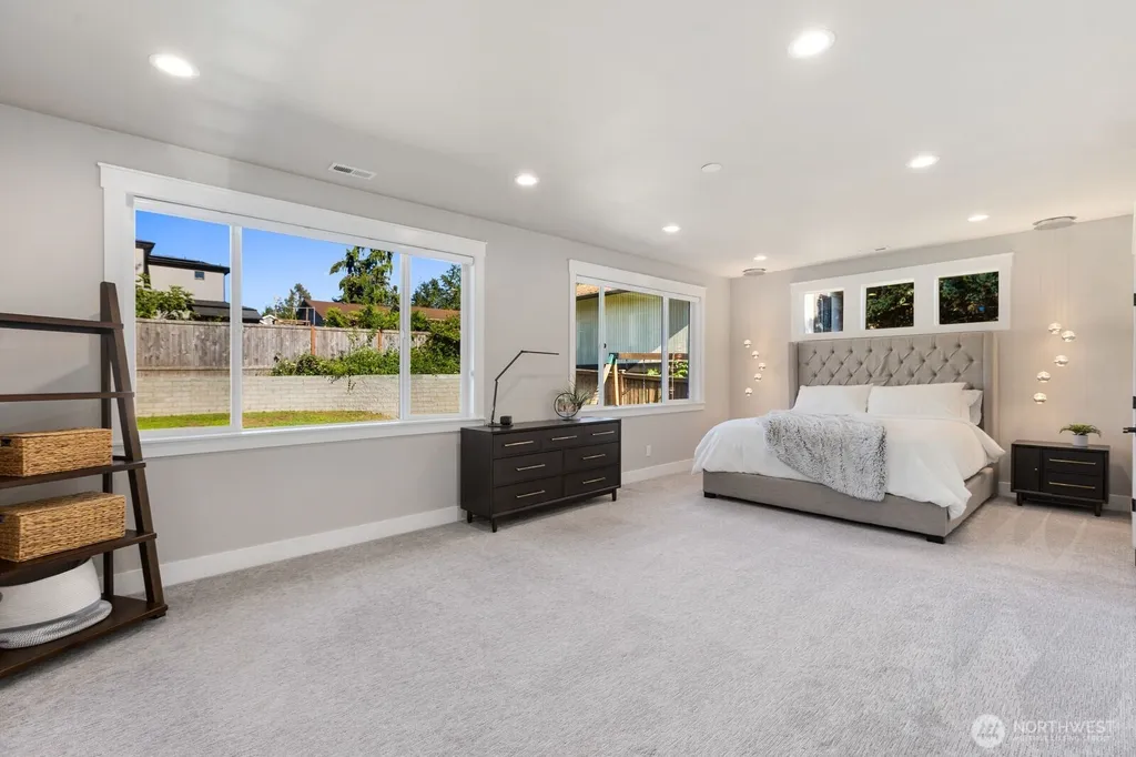 35112 26th Avenue S Federal Way WA 98003