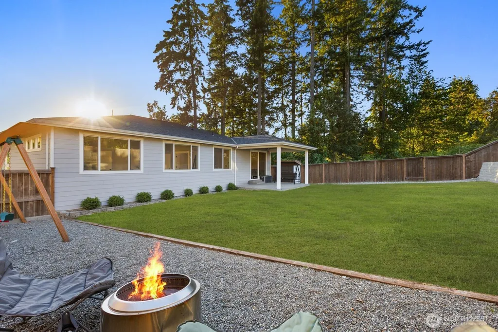 35112 26th Avenue S Federal Way WA 98003